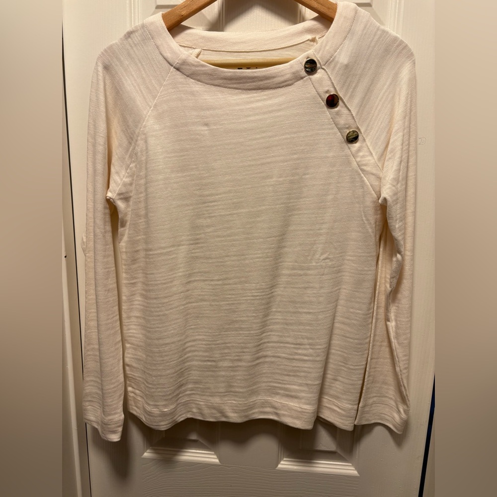 Loft NWT cream 3/4 length sleeve top with gold buttons
